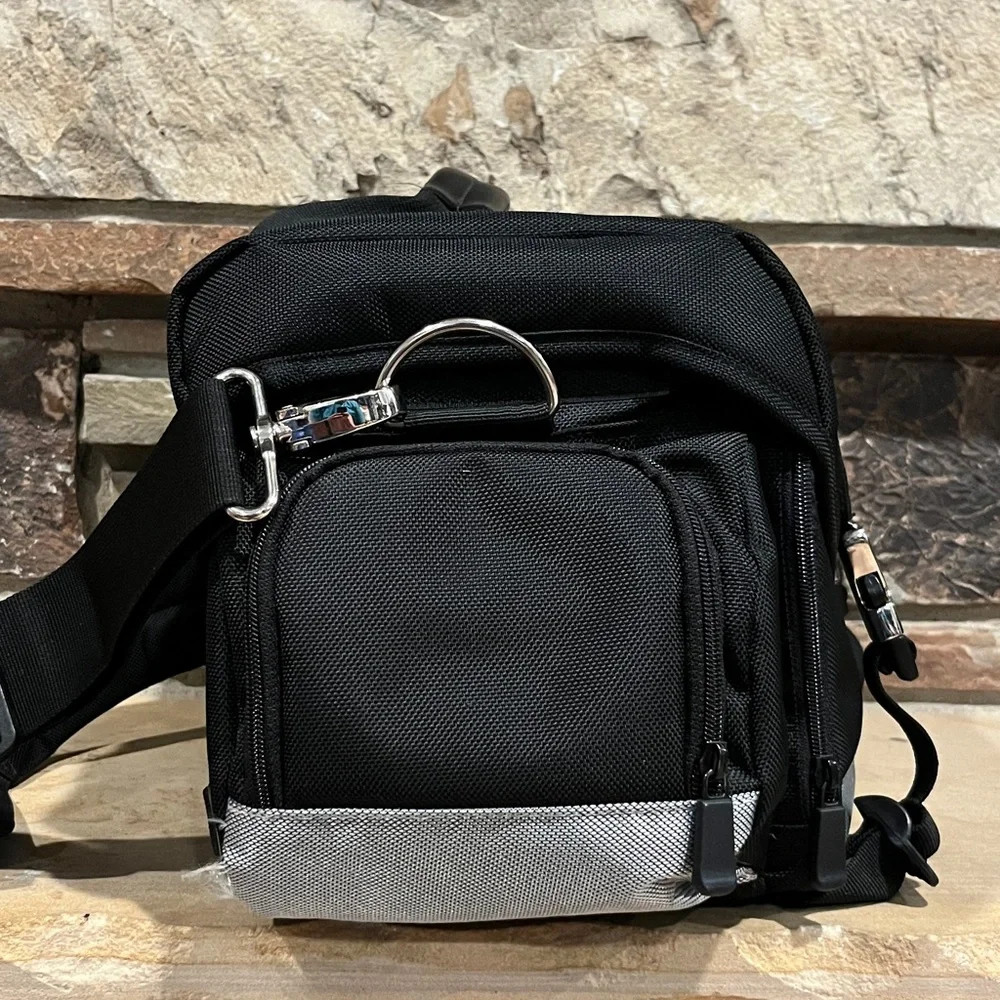 Canon Black and Gray Padded Camera Carrying Bag